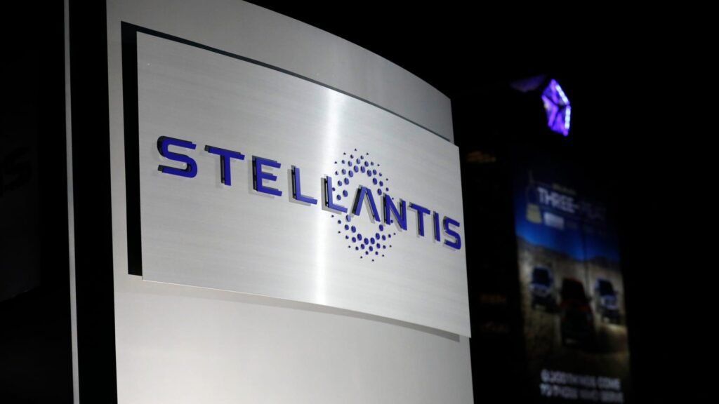 Chrysler Parent Company Stellantis Lays Off 400 U.s. Salaried Workers