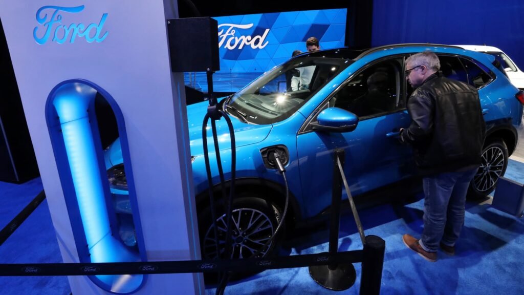 Ford Postpones All Electric Suv To Focus On Hybrid Vehicles