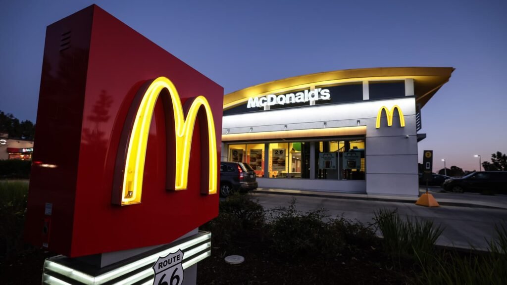 Starbucks, Mcdonald's, Yum's Earnings Show Consumers Are Pulling Back