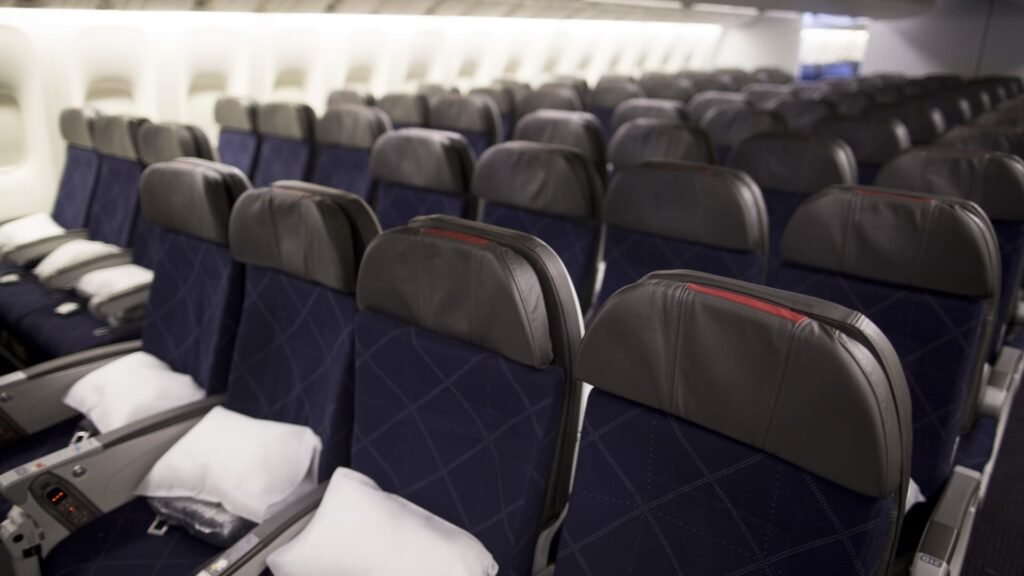 Airline Executives Poised To Defend Seat Fees Before Senate Committee